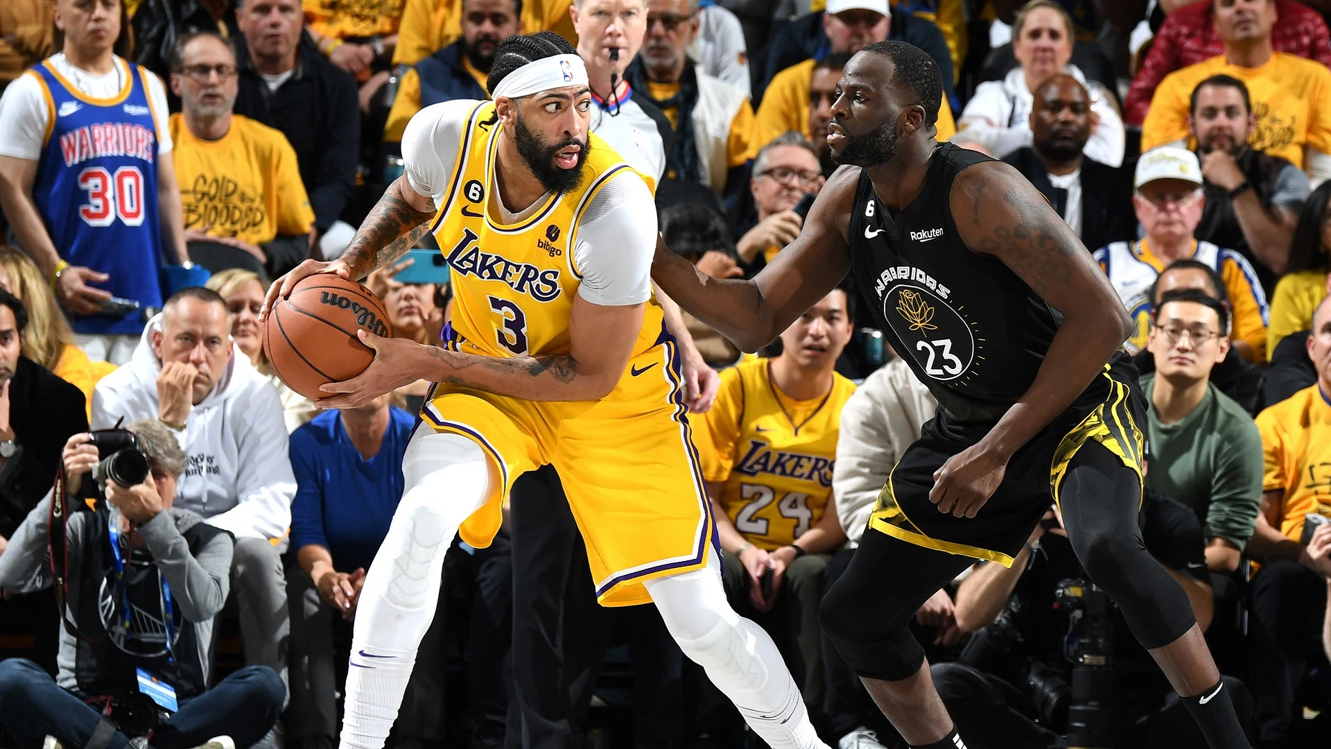 Explore Golden State Warriors vs Lakers match player stats from October 18, 2024. Key performances and highlights in this detailed analysis